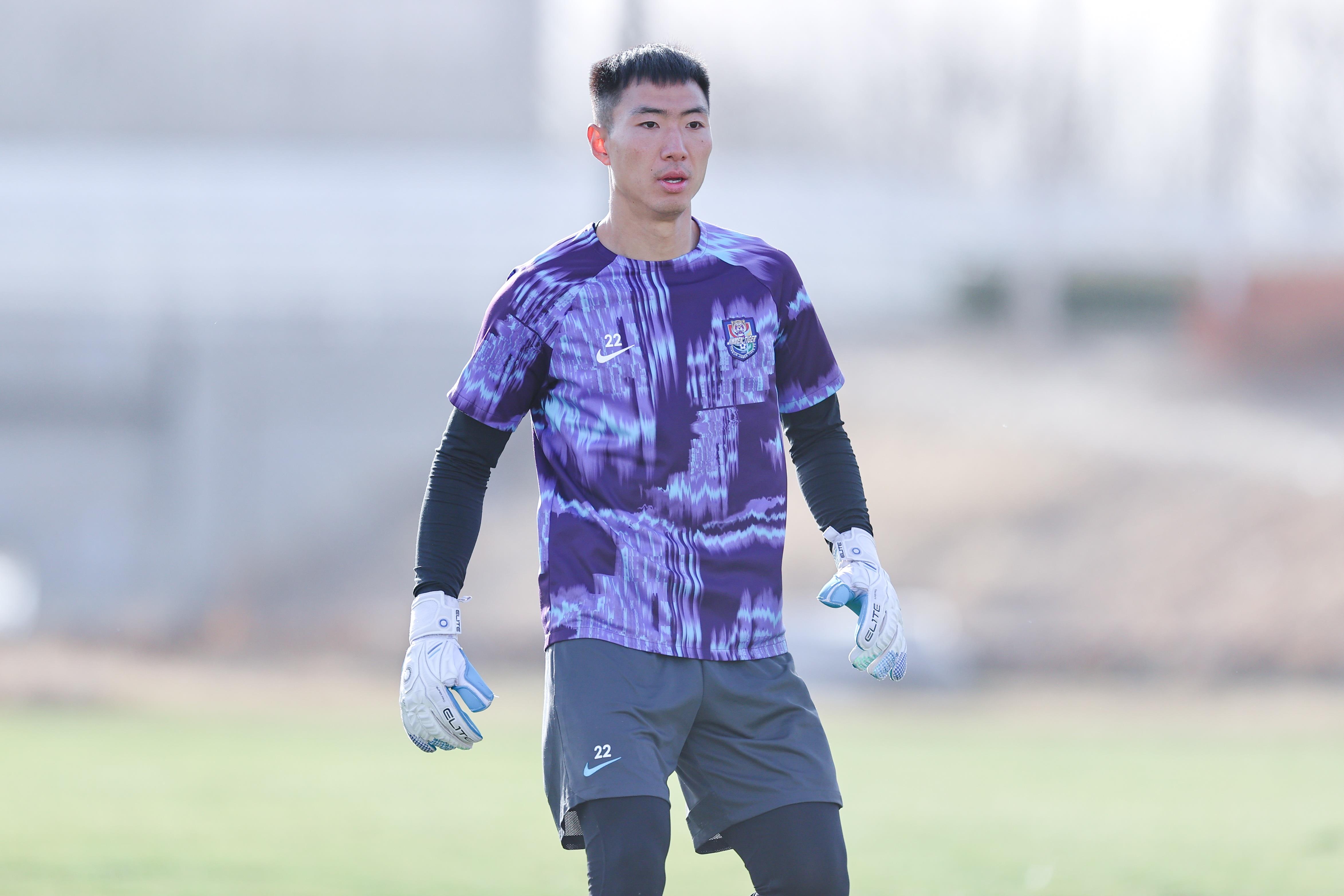 黑白直播免费体育直播-关于美职篮球员身体素质亮眼，备战新赛季的信息