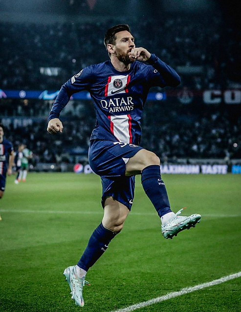 黑白直播体育-巴黎圣日耳曼客场2-4负里尔，无缘创纪录19连胜的简单介绍