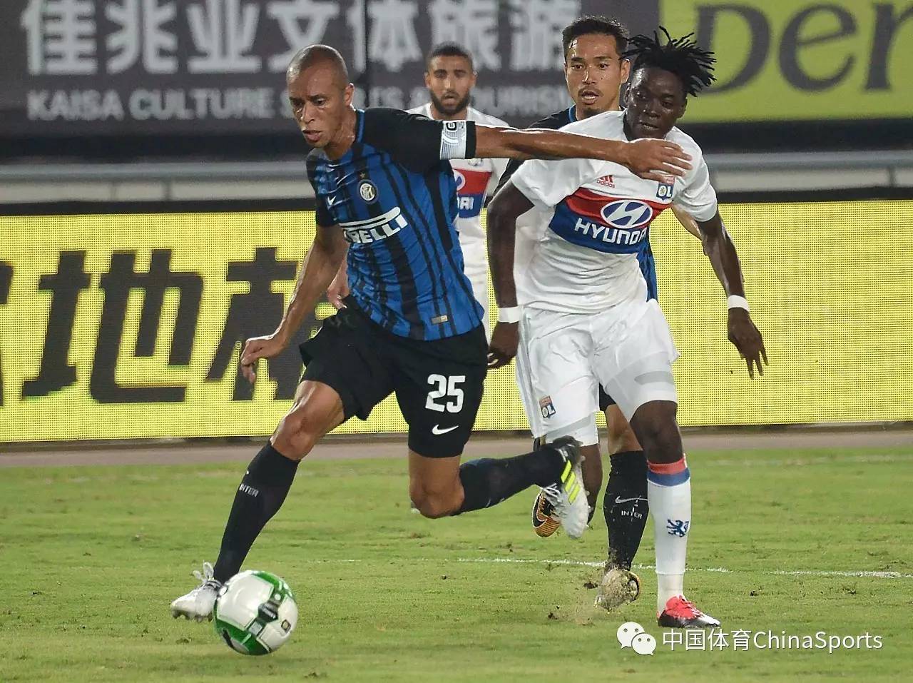 黑白直播在线观看-包含圣埃蒂安一球小胜马赛，反弹士气大振的词条