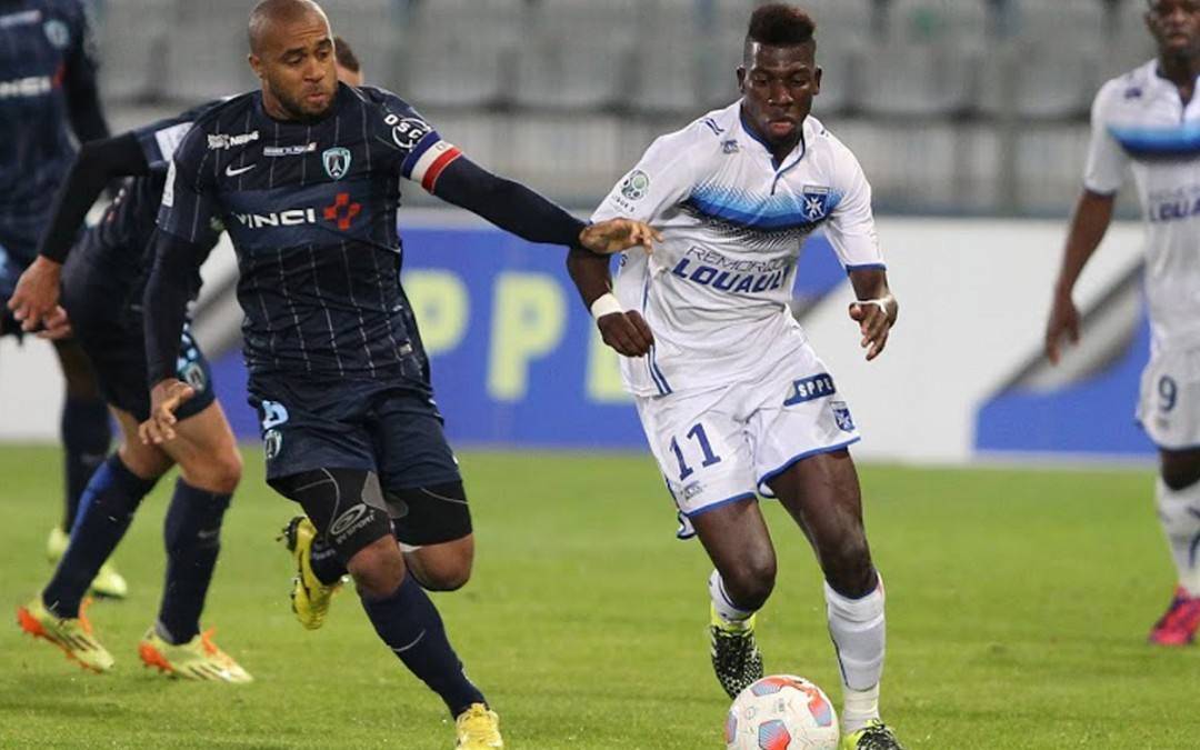 黑白直播免费体育直播-包含甘冈主场遭遇失利，保级压力加大的词条