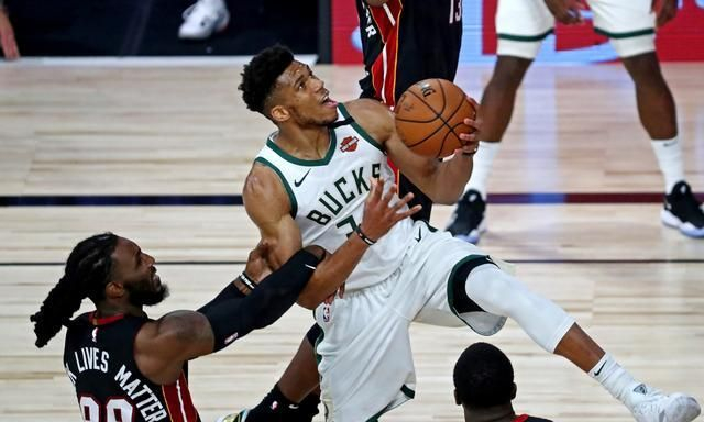 黑白直播在线观看-尼斯队遭遇背水一战，如何应对困境？的简单介绍