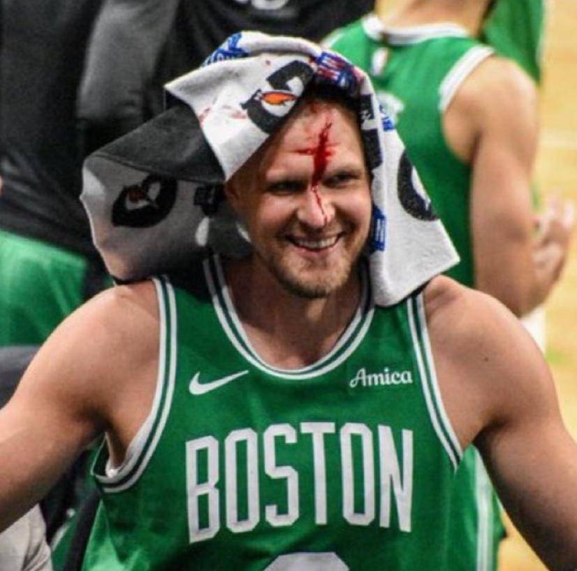 黑白直播在线观看-关于小牛击败魔术，波尔津吉斯25分的信息