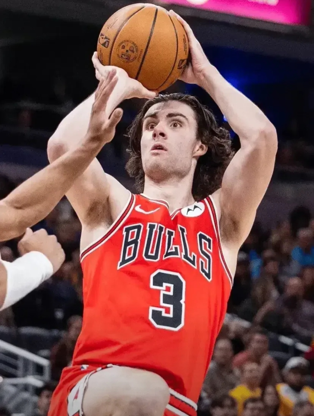 开拓者力克公牛，全面发挥实力