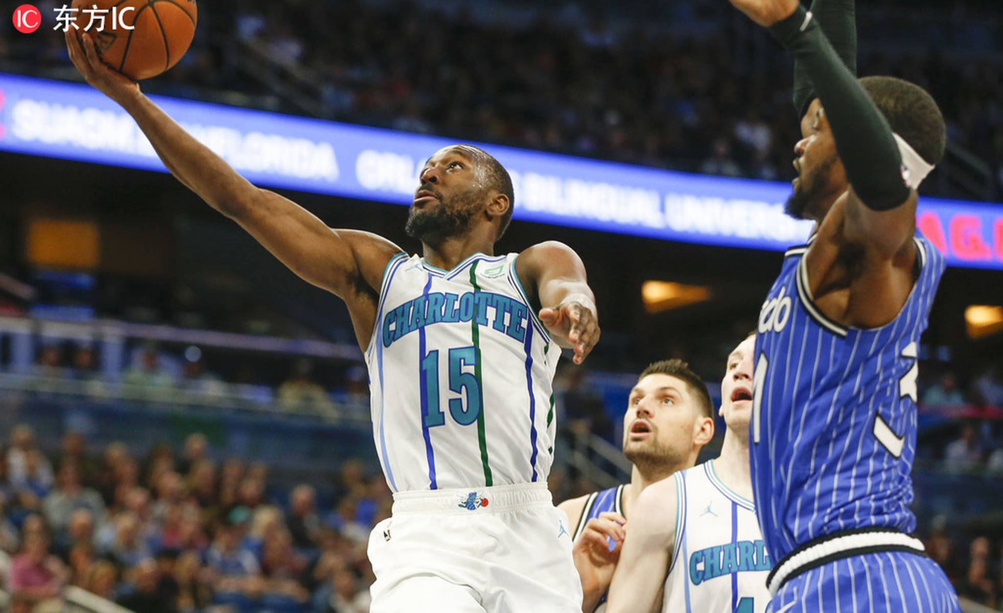 黑白直播-黄蜂憾负骑士，沃克独造28分的简单介绍