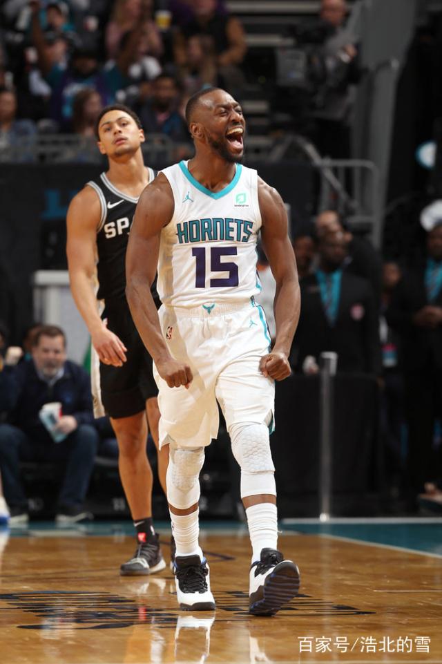 黄蜂憾负骑士，沃克独造28分的简单介绍