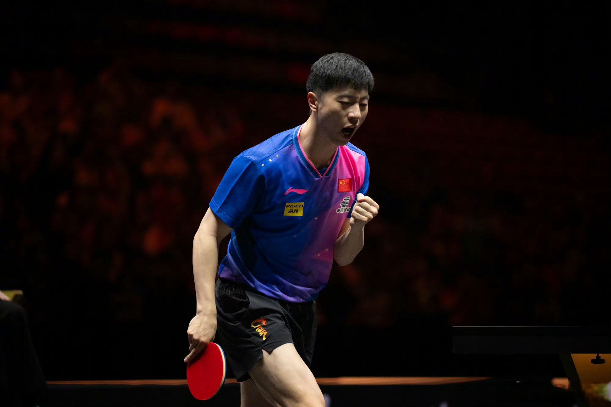 波兰乒乓球队逆转英国乒乓球队，马龙高光表现