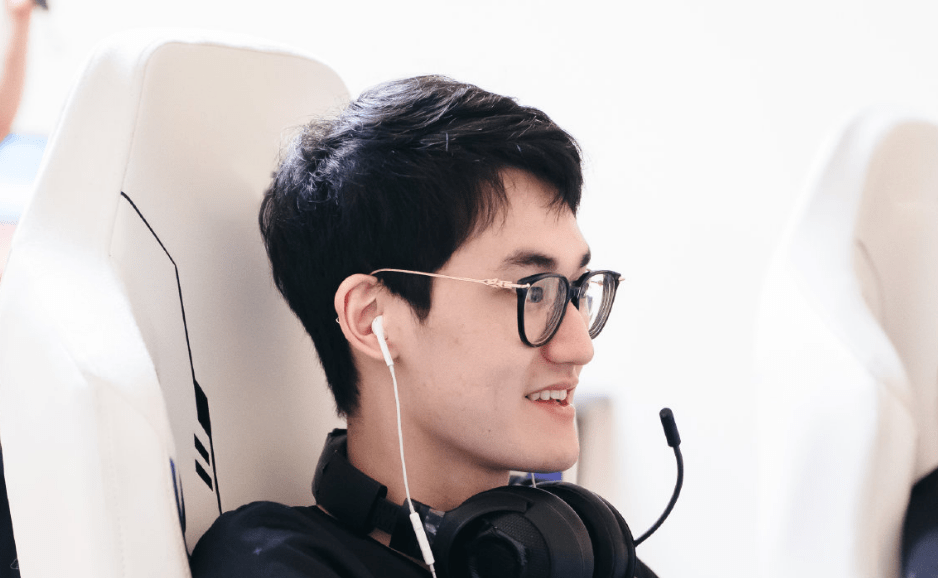 黑白直播在线观看nba-包含连胜势头难挡！和平精英豪取十连胜的词条