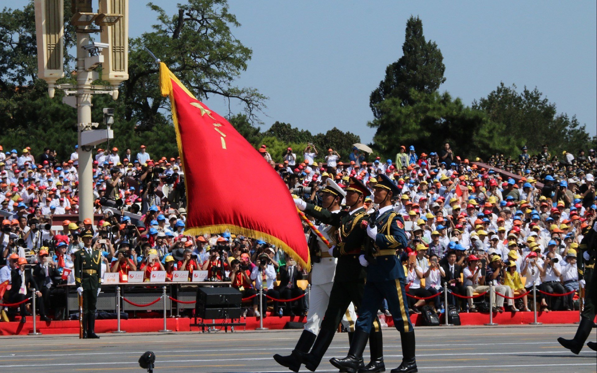 东决关键战焦点战，塔斯曼之战—当澳大利亚的节奏掌控遇见尼斯海岸的橄榄叶与灯塔