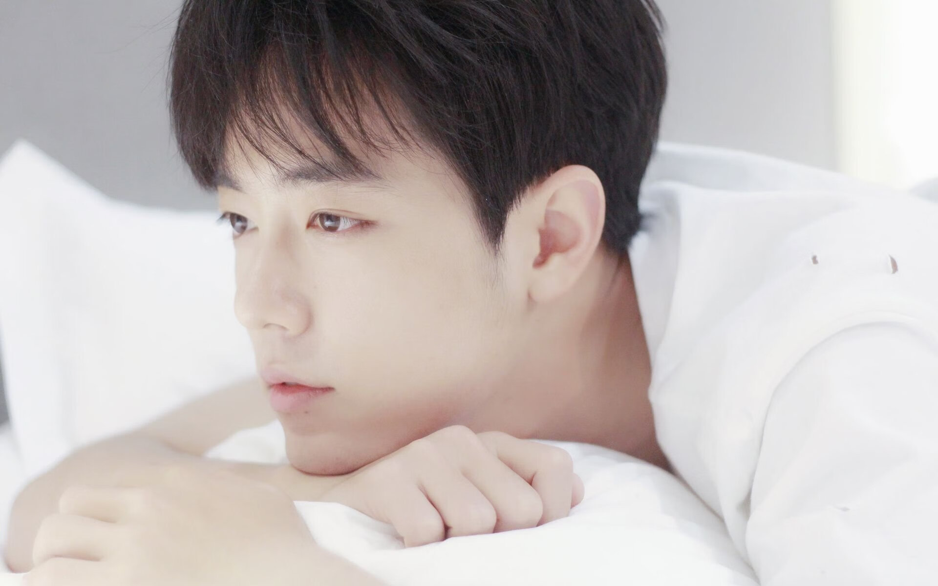 黑白直播nba-绿茵城墙，金玟哉如何用防守艺术主宰沙特与喀麦隆之战