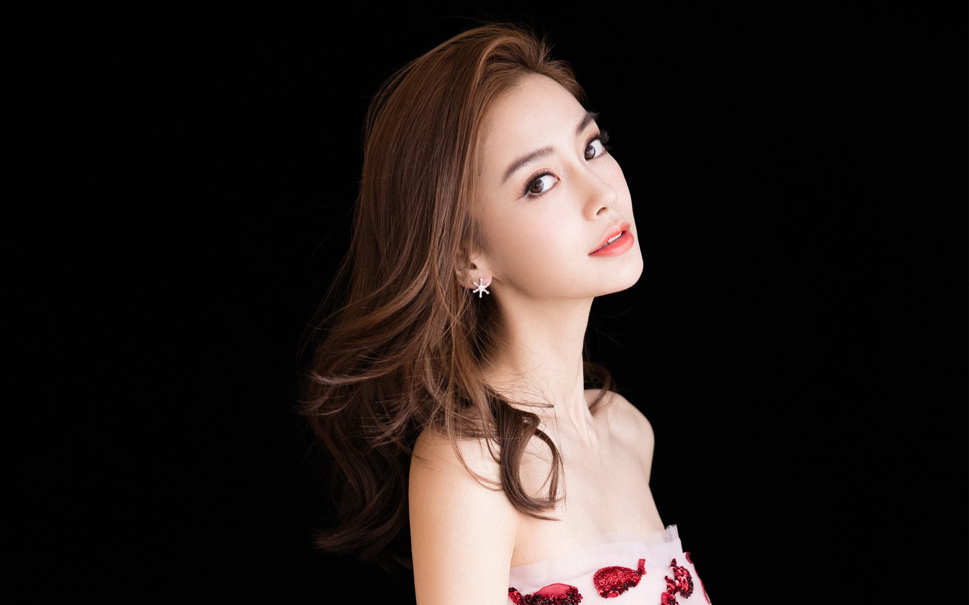 黑白直播nba在线观看-疾风骤雨,76人节奏掌控快船,班凯罗一箭穿云成关键先生