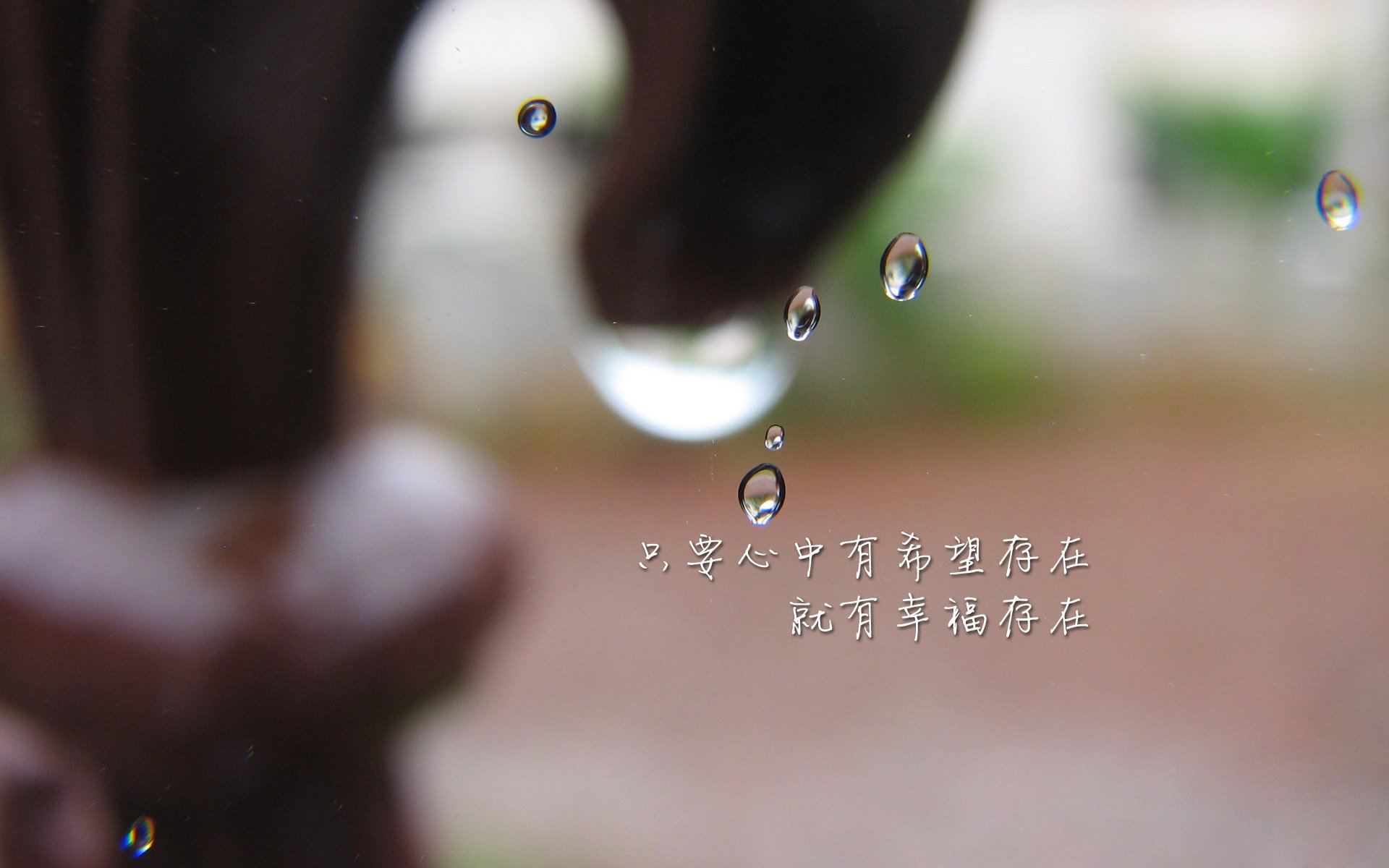 北欧铁骑破坚阵,挪威险胜伊拉克,莱万闪耀演绎中锋美学